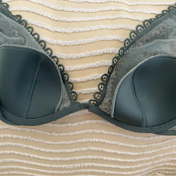 NEW Victoria Secret, Very Sexy, Sage Green Lace Bra 34B NWT - Picture 8 of 10